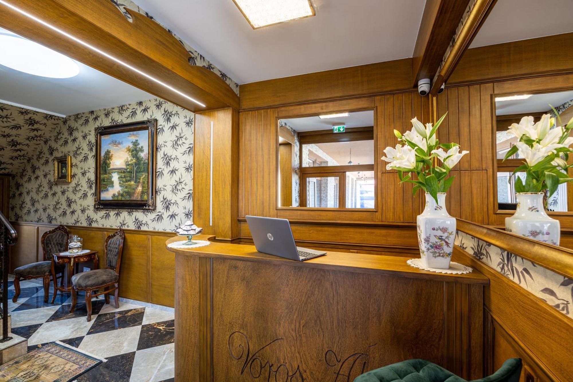 Bed and Breakfast Voeroes Alom Panzio Tiszakécske Zewnętrze zdjęcie